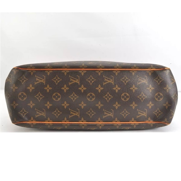 Authentic Louis Vuitton
Monogram Batignolles
Horizontal Tote Bag - Picture 8 of 16